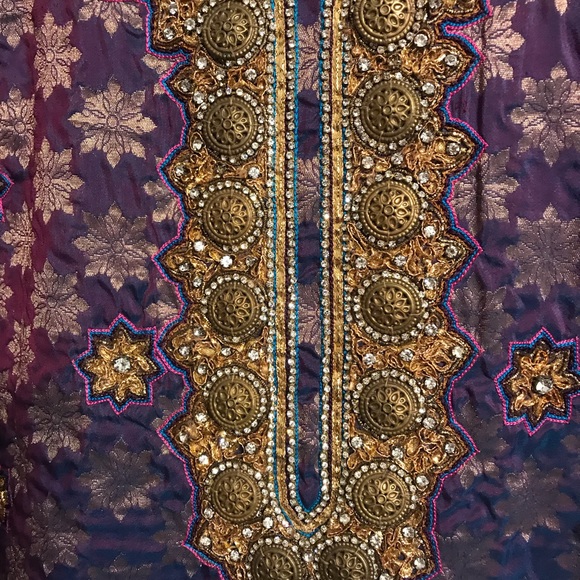 Top - Picture 2 of 3